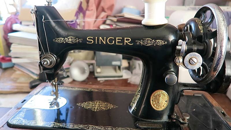 Singer Sewing Machine From 1950