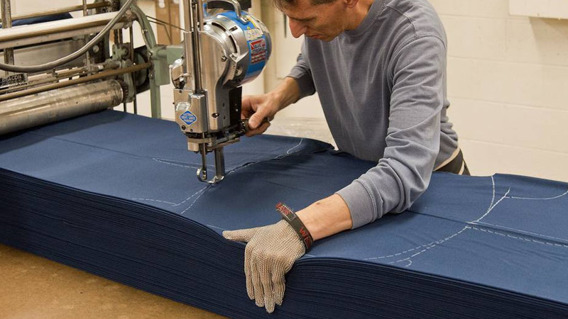  Cut Multiple Layers Of Fabric