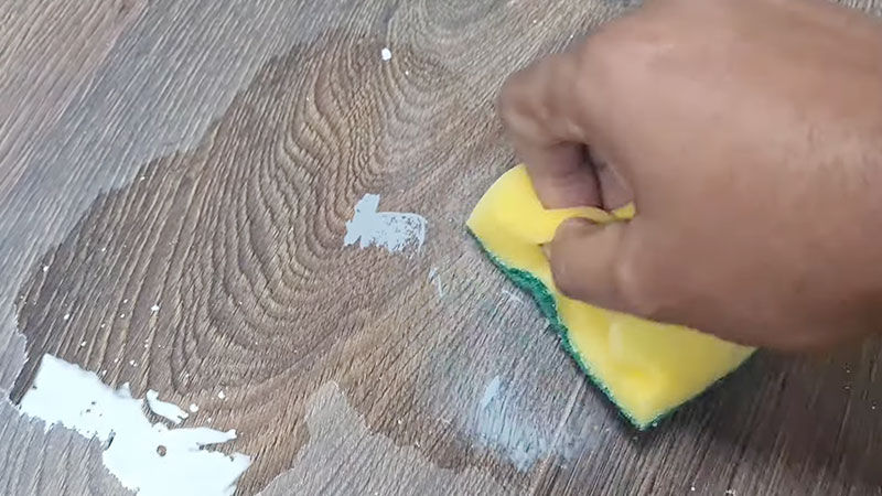 How Do You Get Dried Paint Off of Hardwood Floors