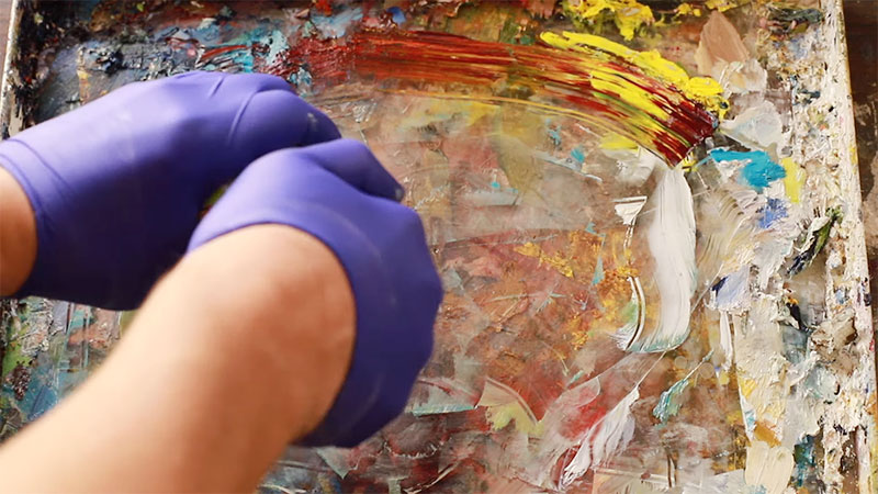 How to Select the Best Palette for Oil Paint
