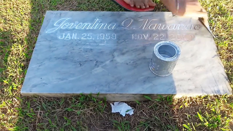 What Kind of Paint Do You Use on a Gravestone?