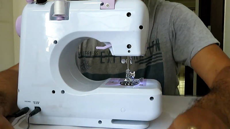 12 Stitch Sewing Machine