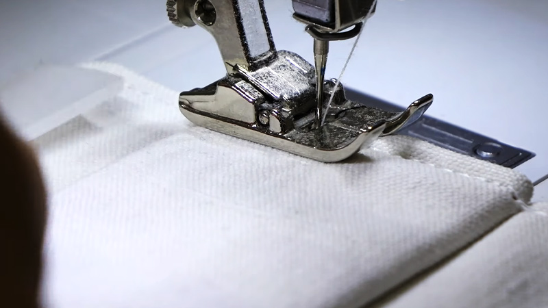 Sewing Machine Sew Through Bulky Fabric