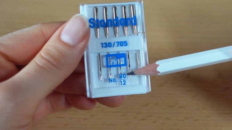 Sewing-Needle-For-Flannel