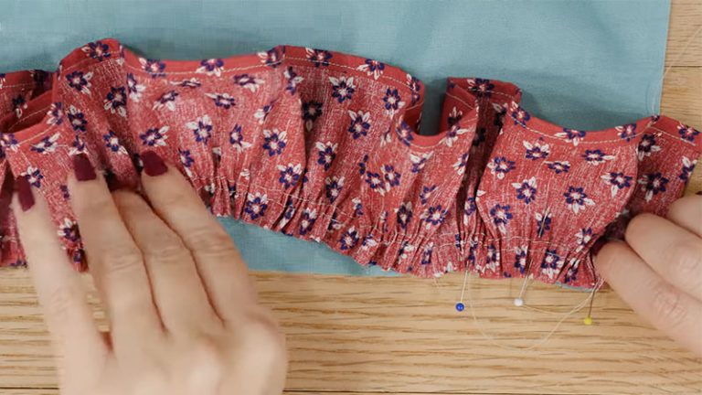 Caused Ruffles To Bulge When Sewing The Grain