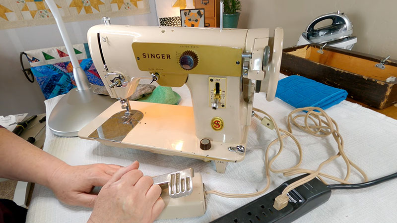 Singer Sewing Machine With Same Parts As Singer 223
