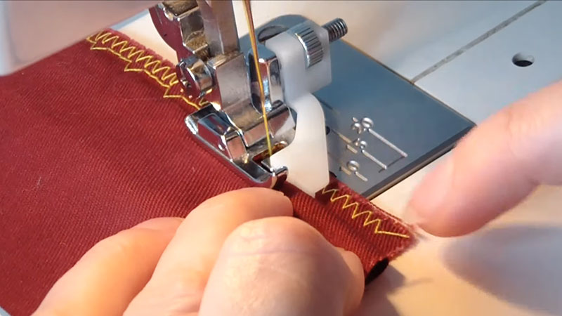 Do Singer Sewing Machine Have A Blind Stitch Attachment