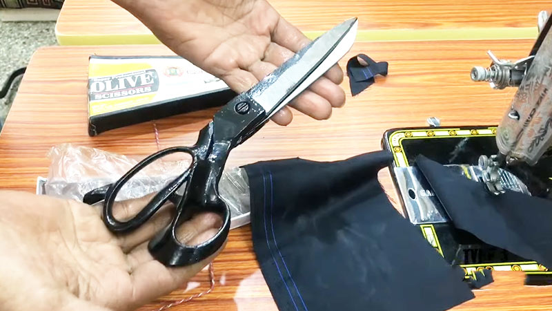 Trimming-Scissors-In-Sewing