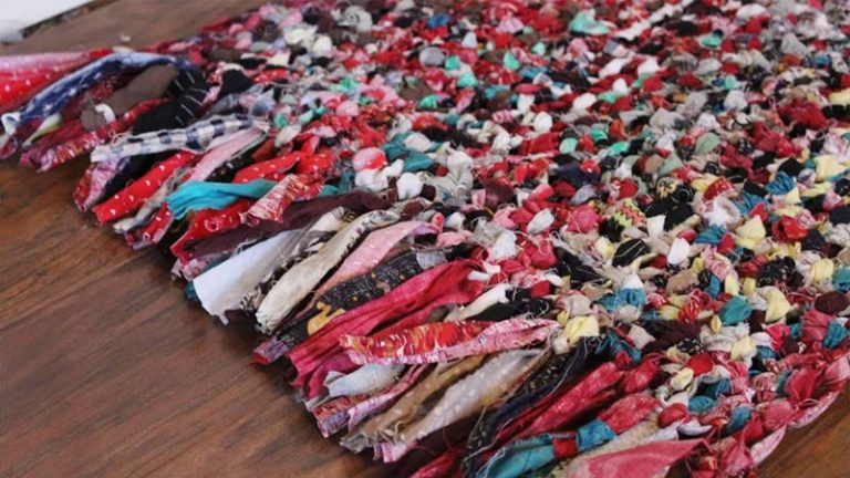 What Do You Use To Sew Up A Rag Rug