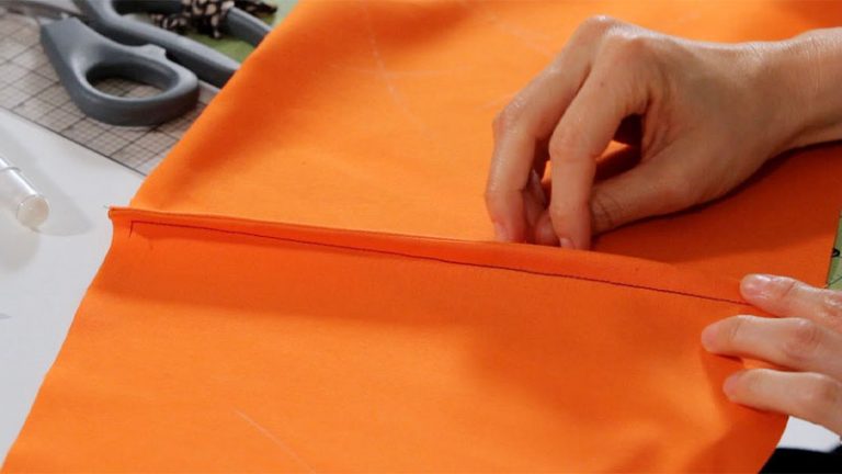 Enclosed Seam In Sewing