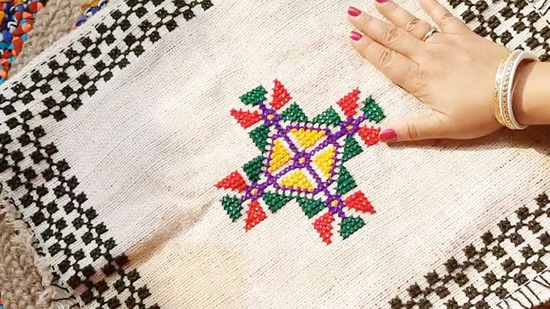Carpet Stitch In Embroidery Cross Stitching