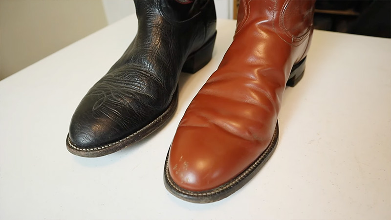 What Does The Stitching On Cowboy Boots Mean? - Wayne Arthur Gallery