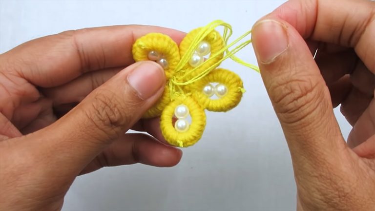 Embroider With Wool Yarn