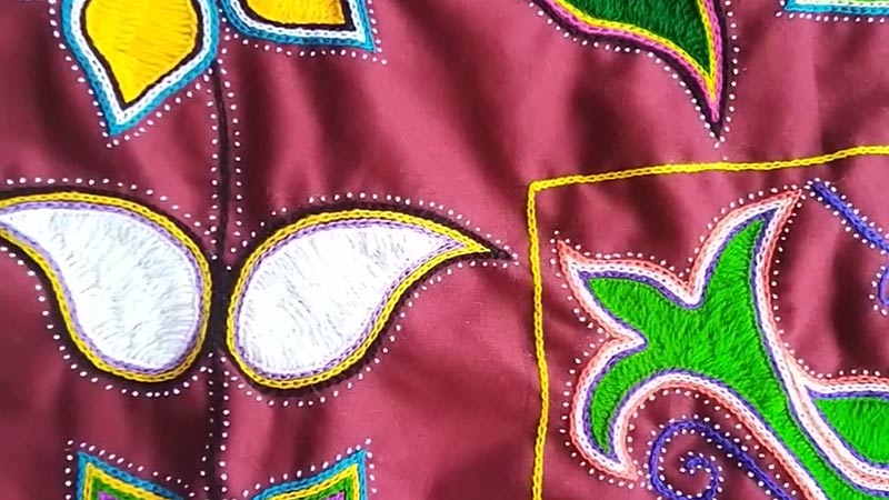  Kathiyawadi Embroidery