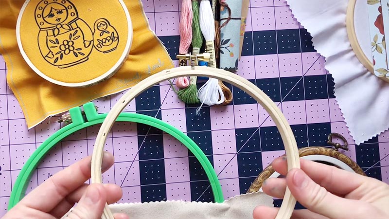 Wooden Or Plastic Embroidery Hoops