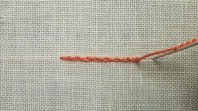 Split-Stitch-In-Embroidery