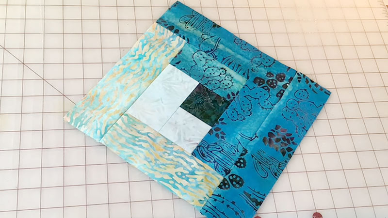 Size Strips for Log Cabin Quilt