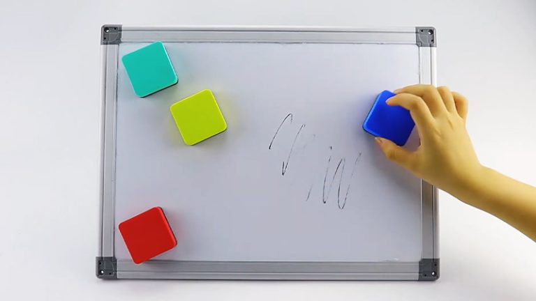Clean-a-Whiteboard-Eraser