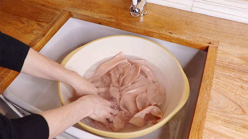 How Do You Wash Paduasoy Fabric