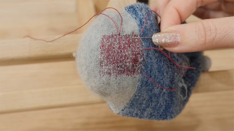 How to Darn a Sock