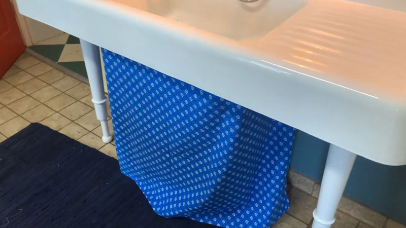 Sink Skirt