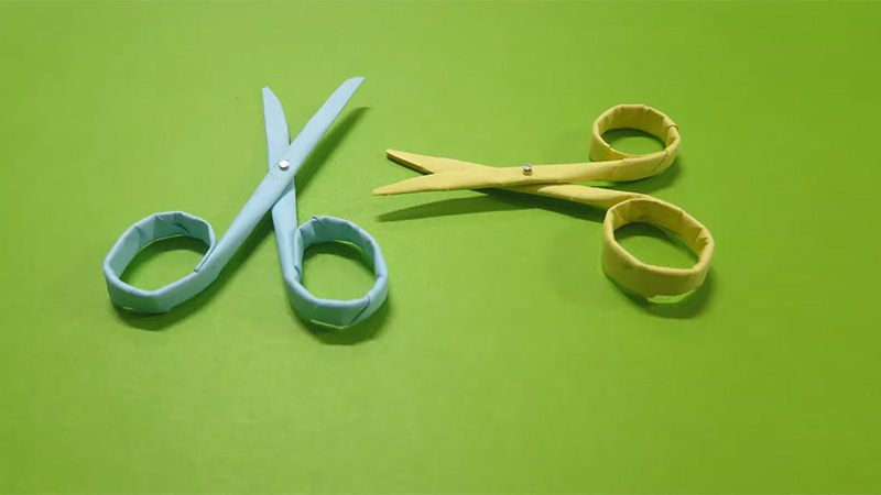 how to make scissors with paper