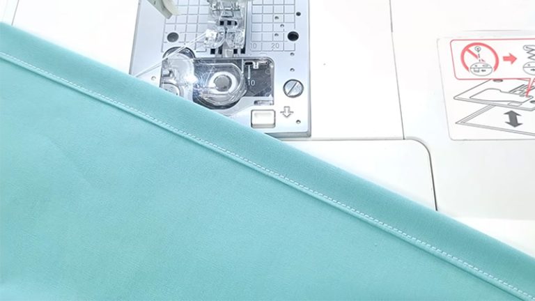 What Is a Lengthwise Fold in Sewing