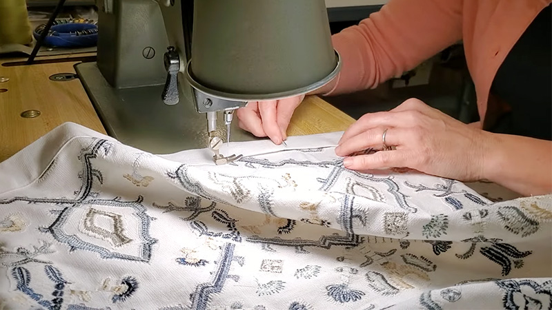Benefits of Sewing Blackout Lining to Curtains