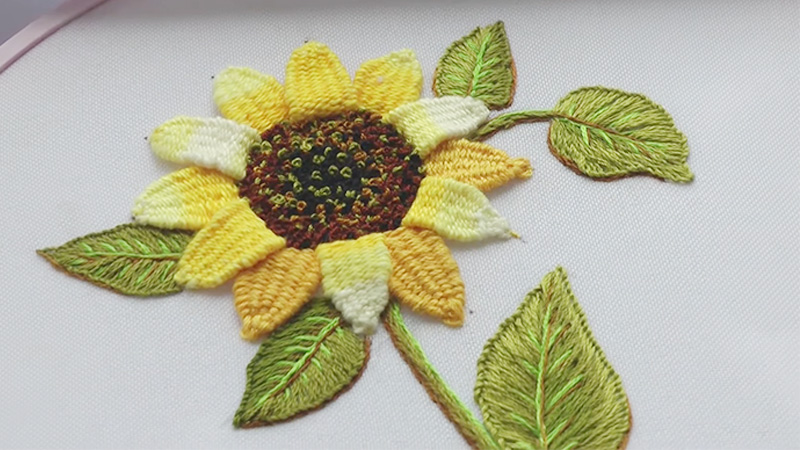 Common Patterns to Embroider a Sunflower