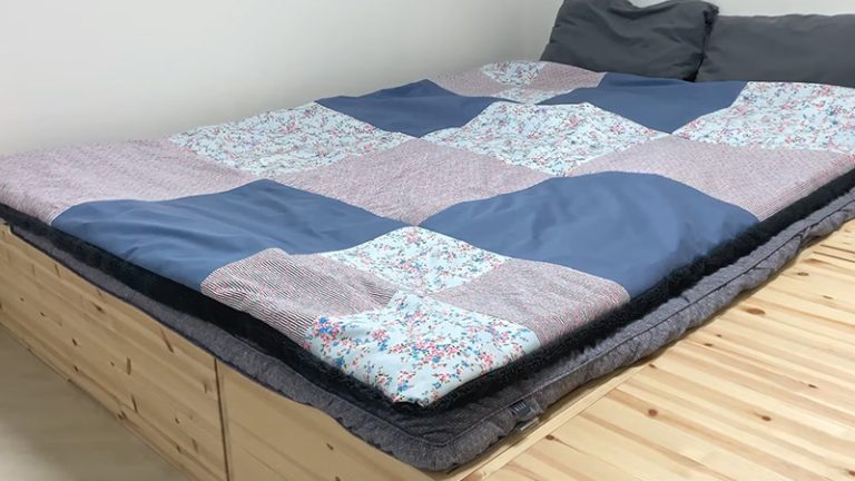 How to Turn a Duvet Cover Into a Quilt