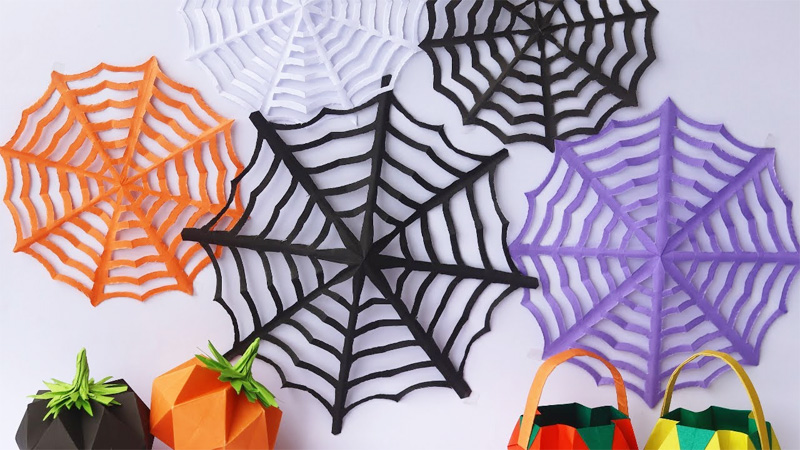 How Do You Decorate Your Paper Spider