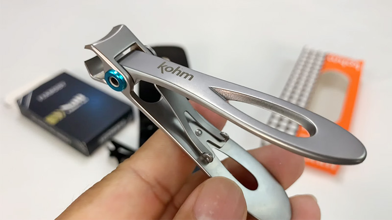 How to Fix Broken Nail Clippers