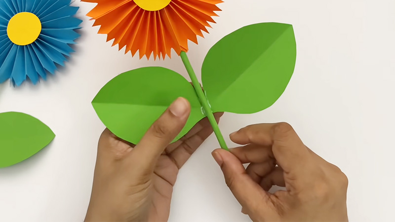 How to Make Paper Stick