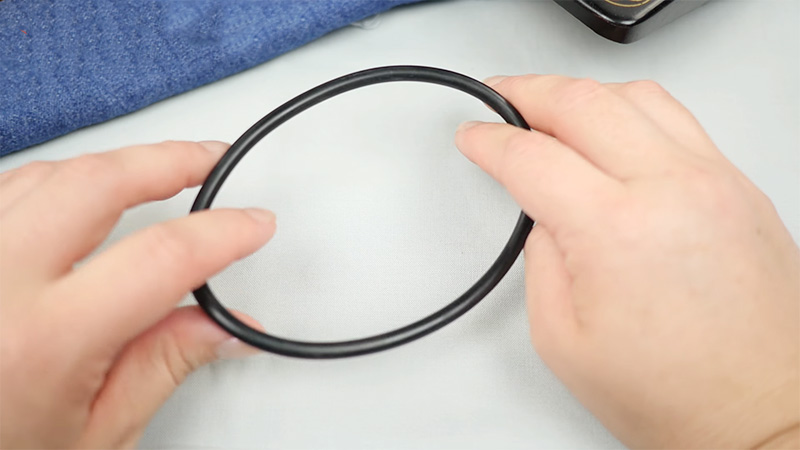 How to Stretch a Rubber Belt