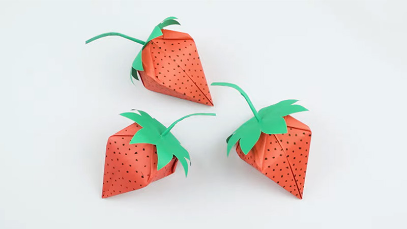 Origami Strawberry Box
