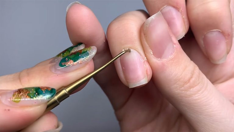 DIY Fake Nails: A Step-by-Step Guide to Stunning Manicures at Home