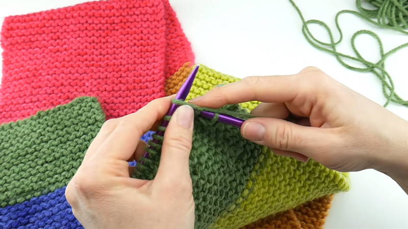 Tips For Choosing Needles To Knit A Scarf For Beginners