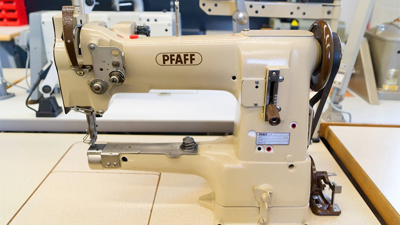 Triple Feed Sewing Machines