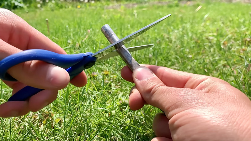 When Do Scissors Need Sharpening