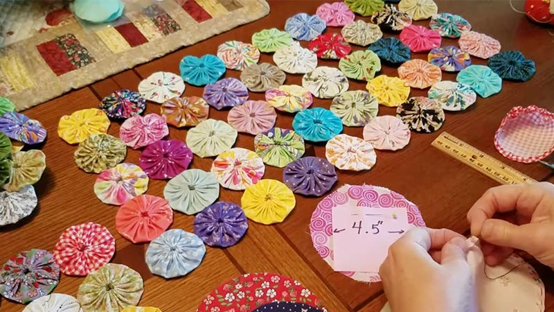 10 Fun Ideas for Fabric Yo-Yos Projects