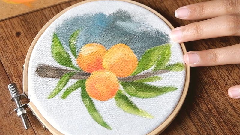 Are There Alternatives to Acrylic Paint for Embroidery Hoops
