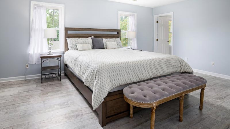 Benefits of Using a Split Corner Bedspread