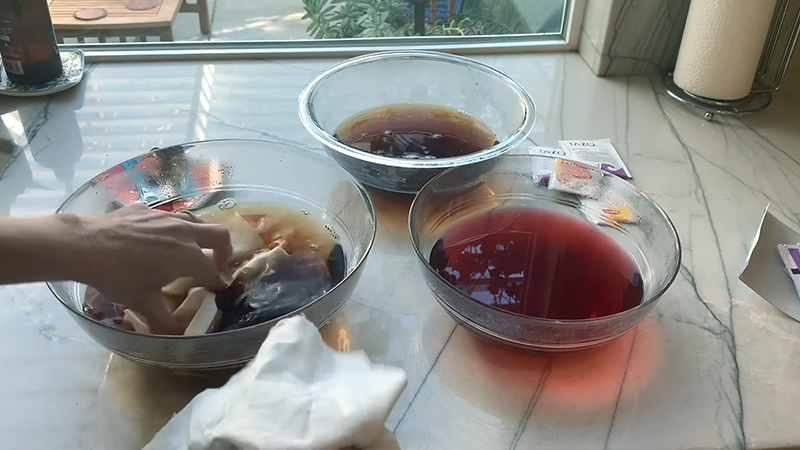 Dyeing the Fabric