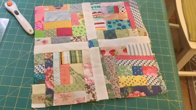 How Do I Sew 10-inch Squares Together to Make a Quilt