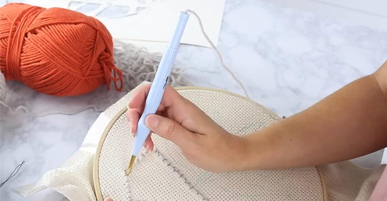 How to Choose the Right Embroidery Pen for Your Project