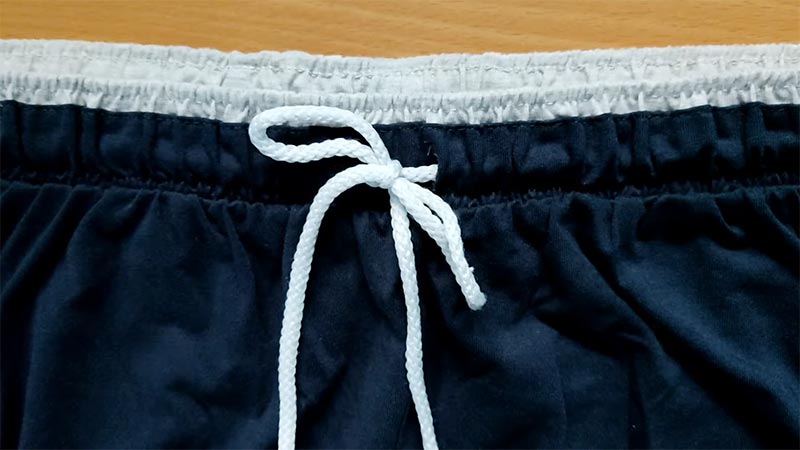 How to Tie a Drawstring on Sweatpants