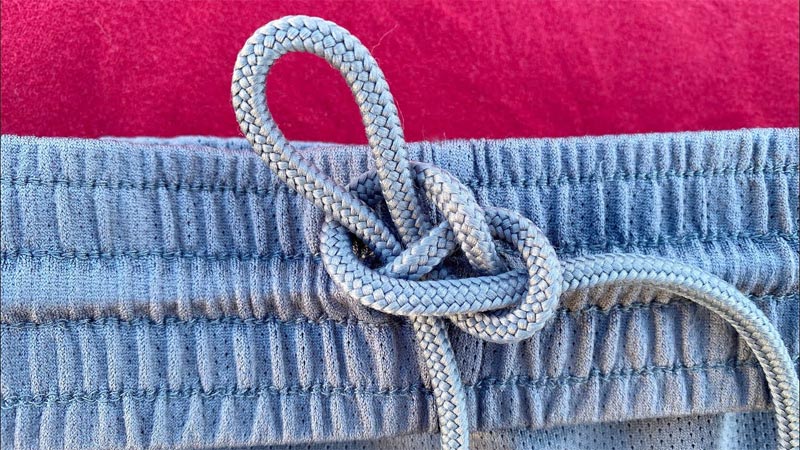 How to Tie a Drawstring on Sweatpants