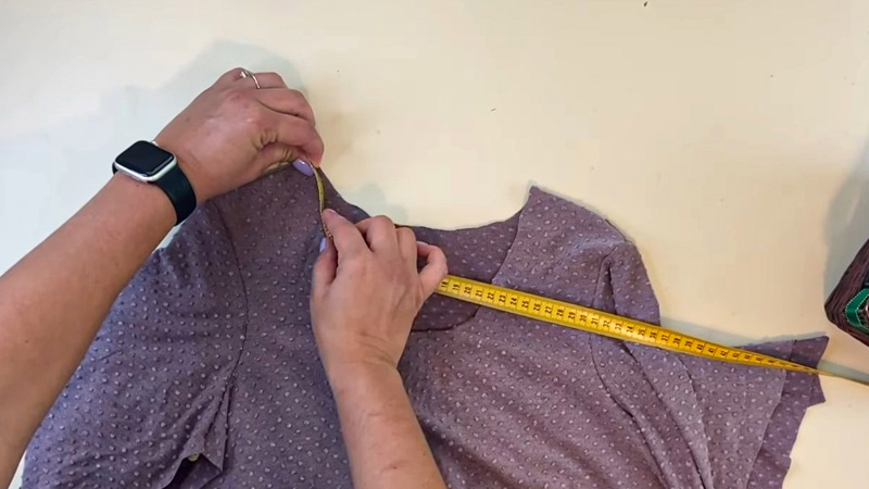 Measure The Neckline Circumference