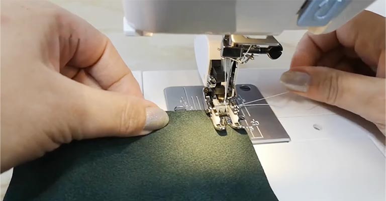 What Are Some Common Leather Projects Suitable for a Bernina 1005