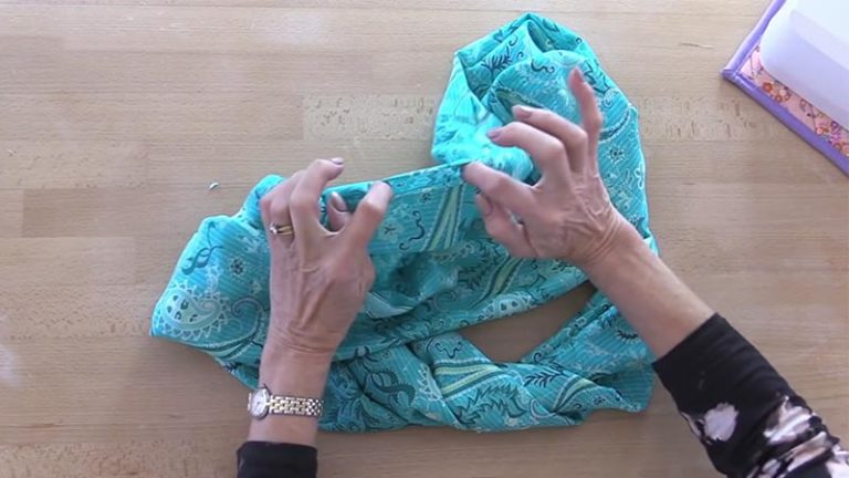 How to Sew an Infinity Scarf